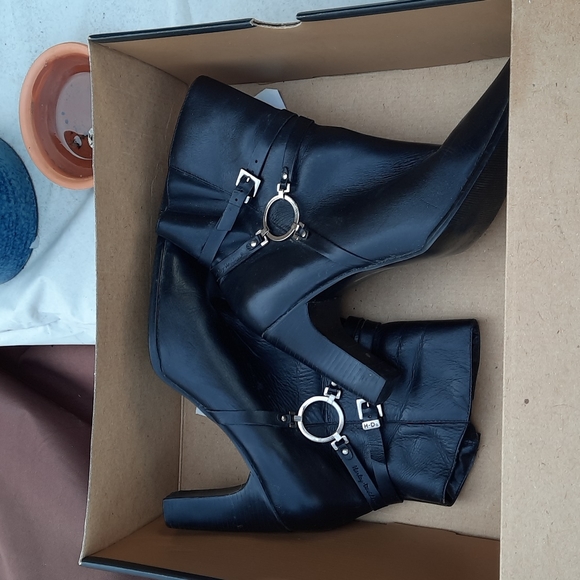 Harley Davidson "After the ride" Boots. - Picture 2 of 5